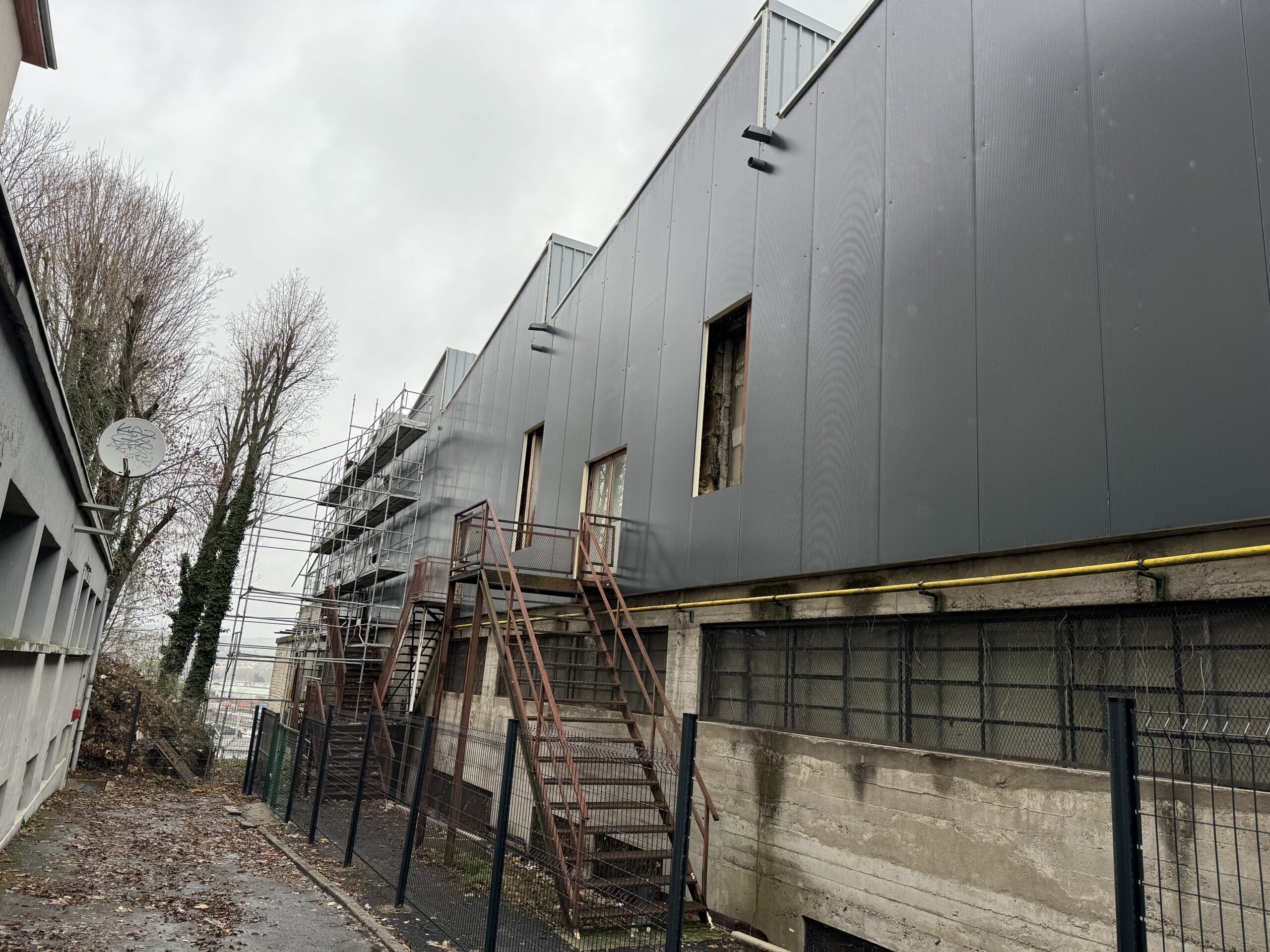 Pose de bardage professionnel par COV'ISOL