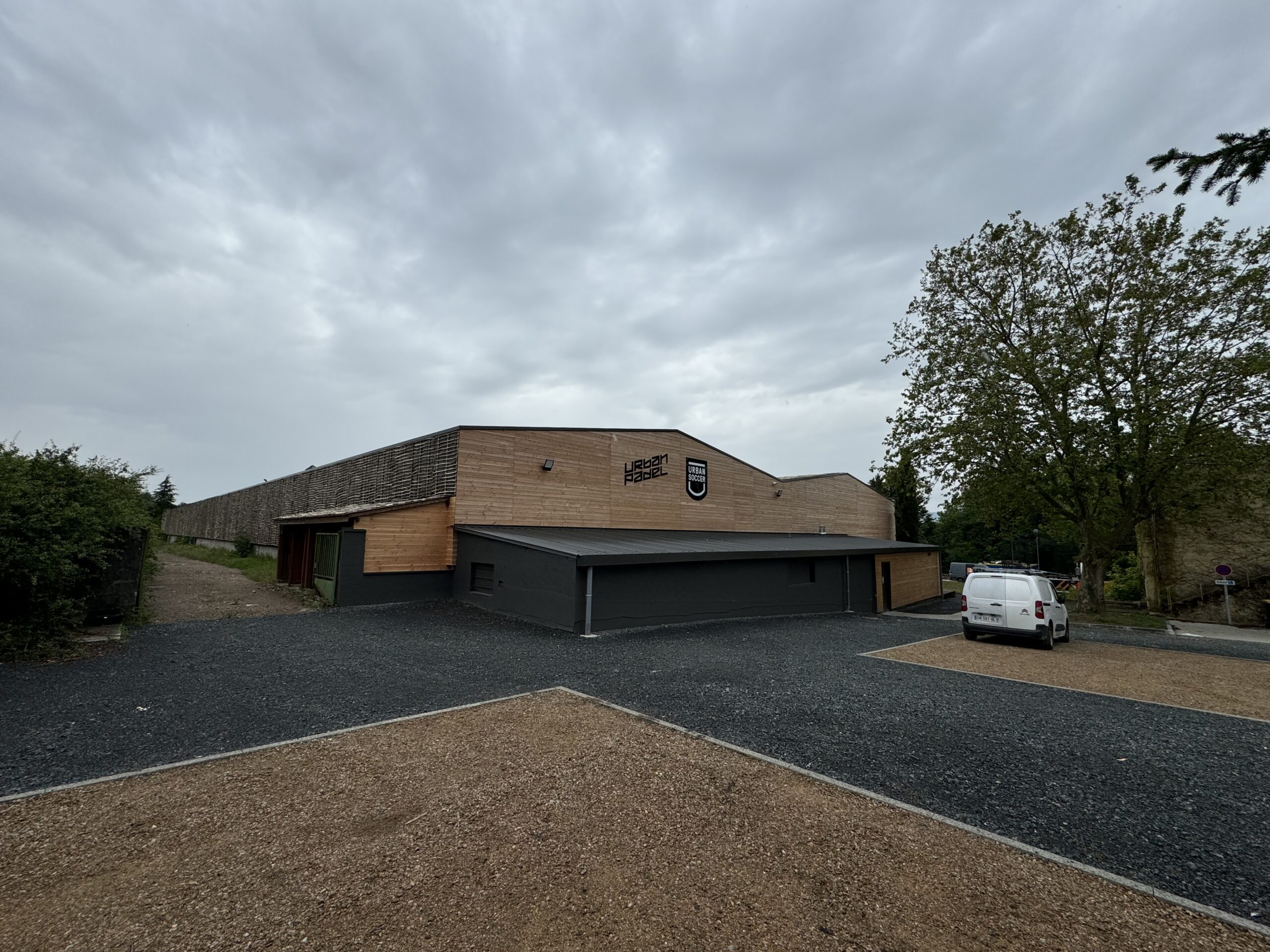 Pose de bardage professionnel par COV'ISOL